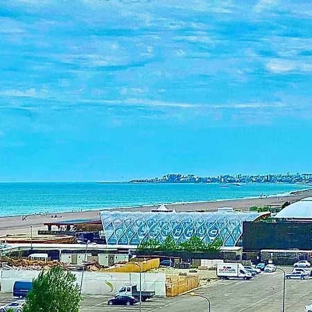 Summerland Seaview Mamaia