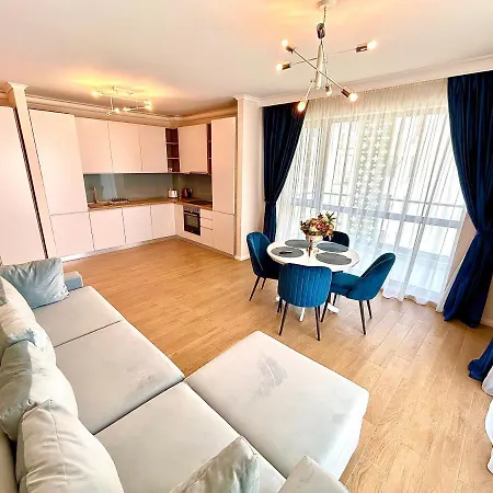 Summerland Seaview Apartment Mamaia