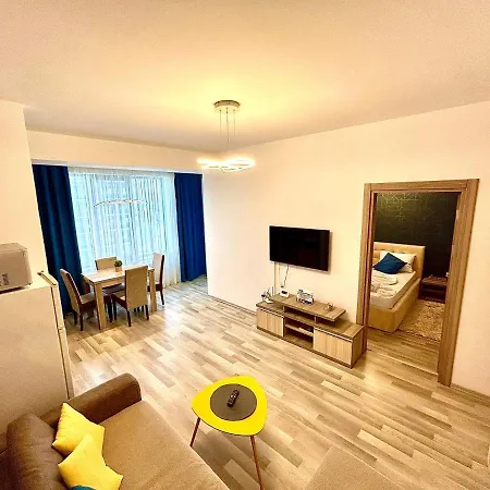Summerland Seaview Apartment *