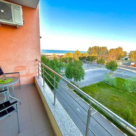 Summerland Seaview *