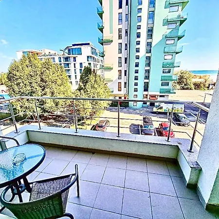 Summerland Seaview Mamaia