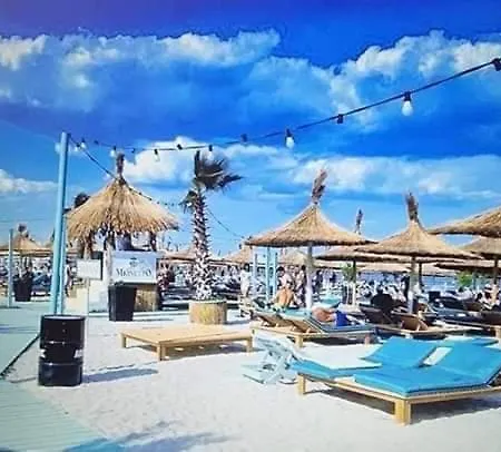 Apartment Summerland Seaview